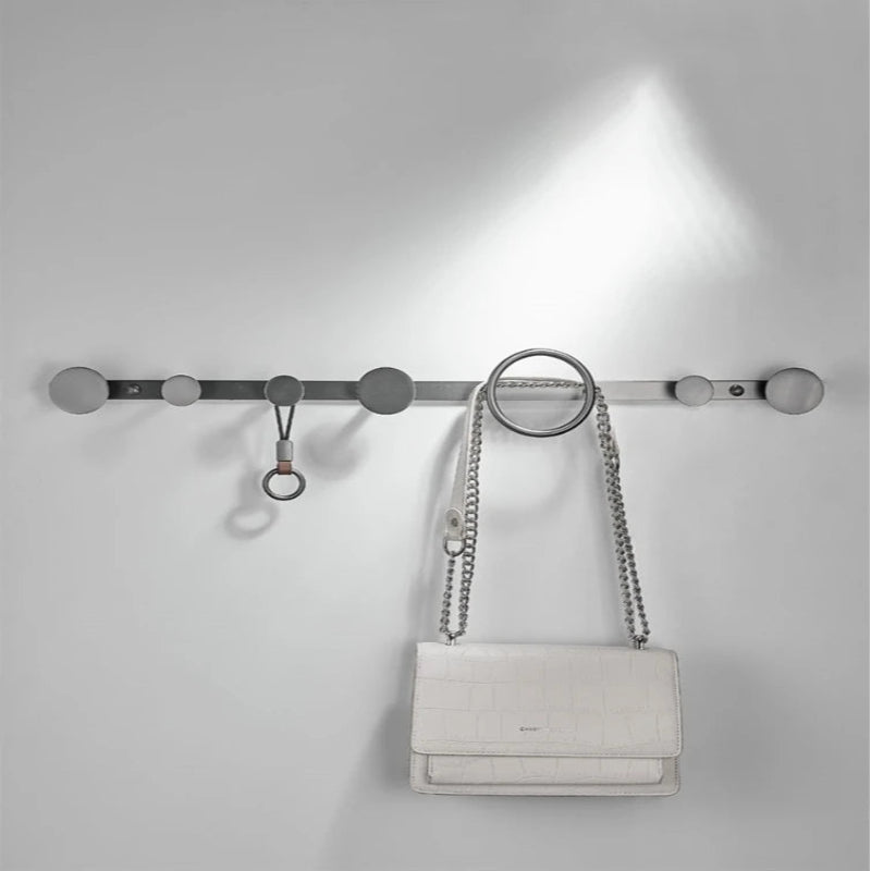 Porte manteau design mural argenté