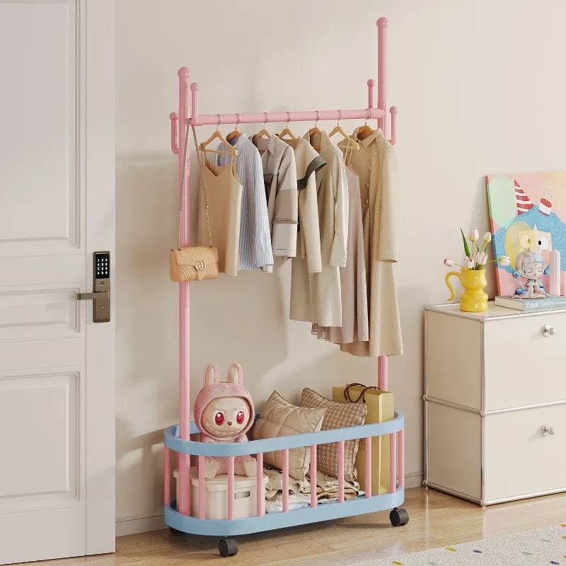 Porte manteau enfant à roulettes bac de rangement forme cactus