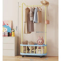 Porte manteau enfant à roulettes et bac de rangement