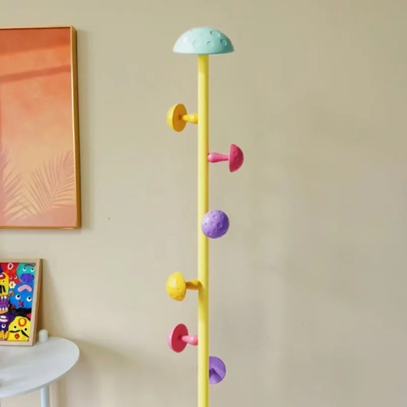 Porte manteau enfants champignons colorés