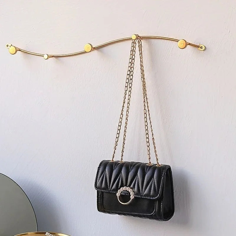 Porte manteau mural crochet design contemporain minimaliste.