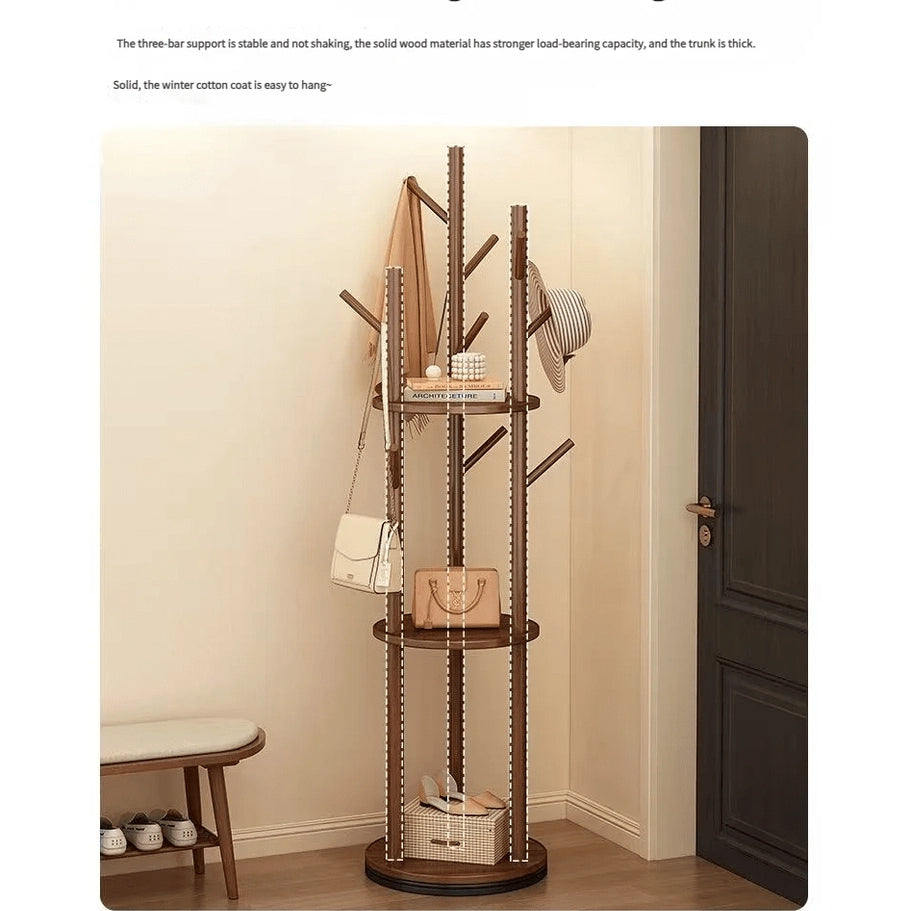 Porte manteau sur pied rotatif en bois avec plateaux et trois organisateurs latéraux