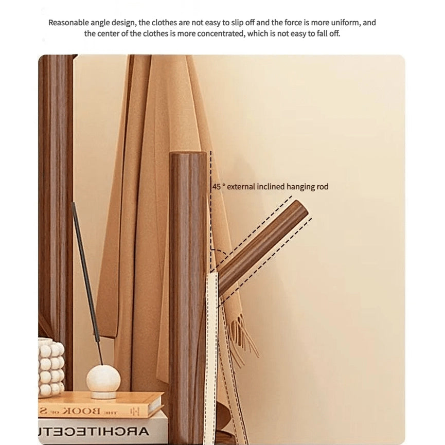 Porte manteau sur pied rotatif en bois avec plateaux et trois organisateurs latéraux
