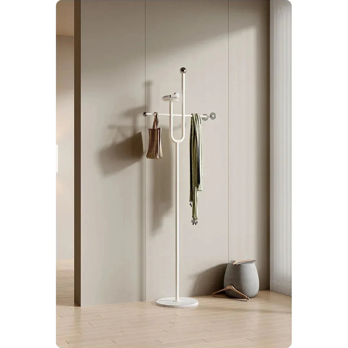 Porte manteau design en aluminium plateau marbré