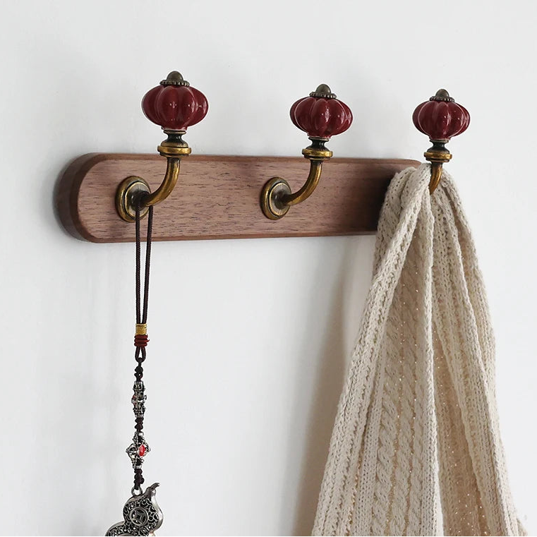 Porte manteau vintage en bois de noyer